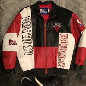 NBA Chicago Bulls Jacket Mens Size L W/ Shoes